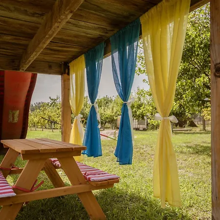 Vikendica Dar Case de vacanță *